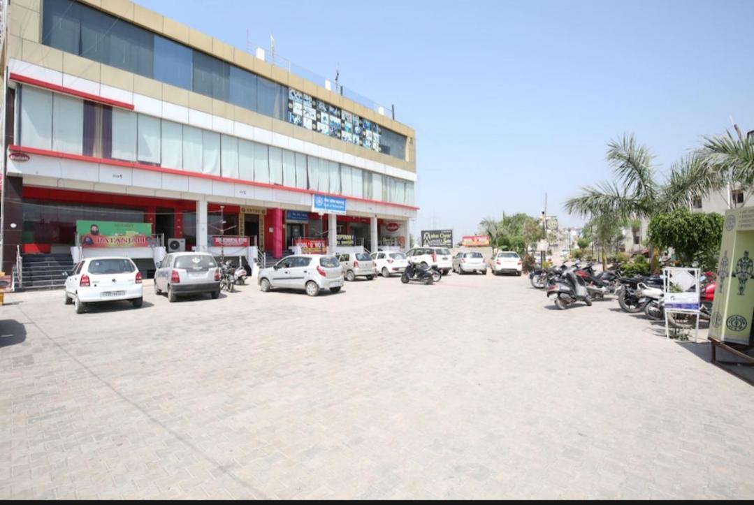 Hotel Shivjot Kharar Exterior photo